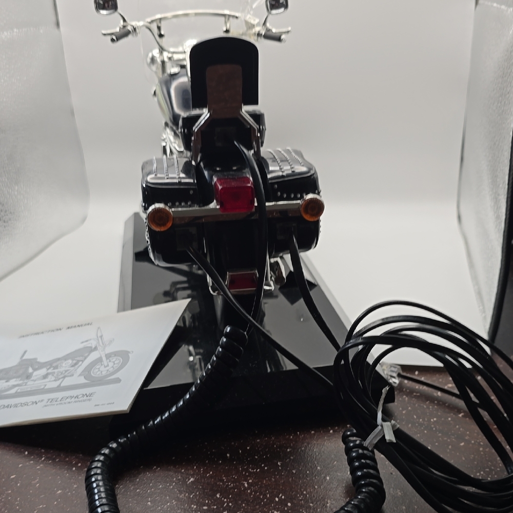 Harley-Davidson Telephone - Picture 6 of 12
